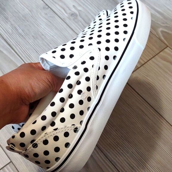 (85-2654)  🔥3/$20🔥  Women's Polkadot Slip on Canvas Sneakers  Sz 11 - Picture 6 of 12